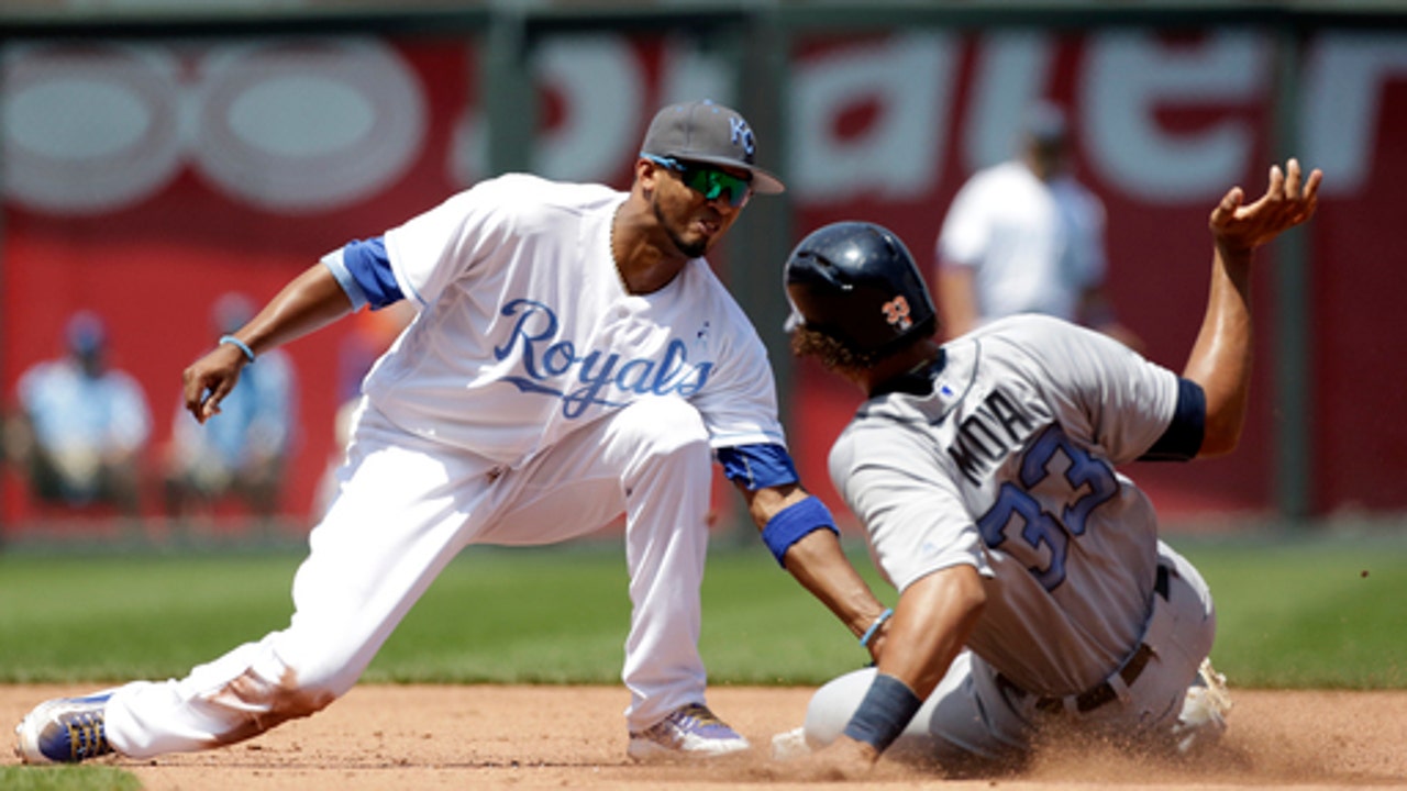 Cuthbert's RBI single in 13th lifts Royals past Ti